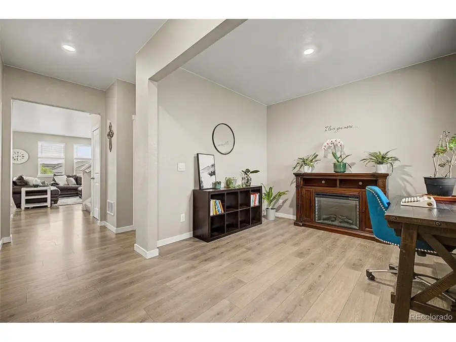 15704 Roslyn St, Thornton, CO 80602 - #3