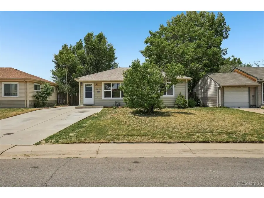 3621 Pontiac St, Denver, CO 80207 - #2