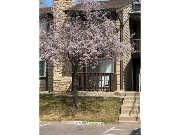 1850 S Pitkin Cir #B, Aurora, CO 80017