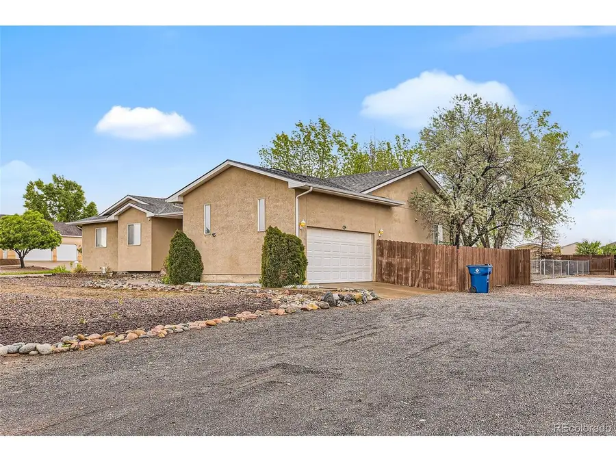 1015 W Stallion Dr, Pueblo West, CO 81007 - Image #3