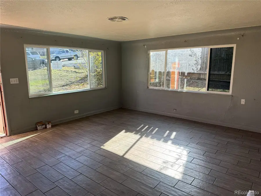 237 S Julian St, Denver, CO 80219 - #2