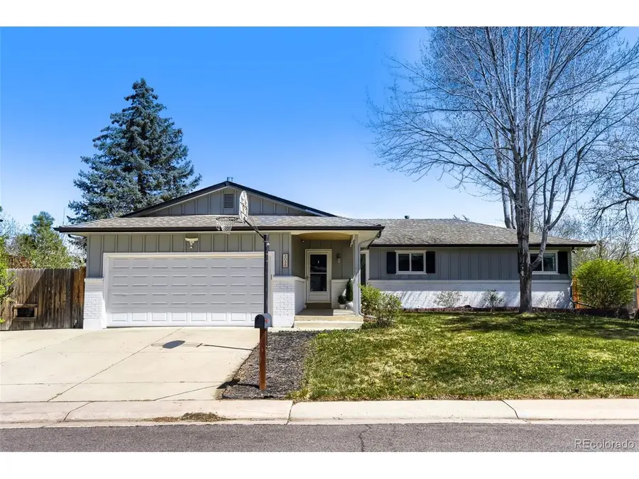 3038 S Akron Ct, Denver, CO 80231 - #2