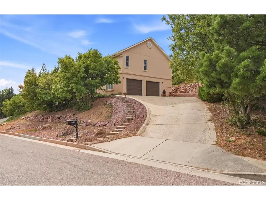 345 Cheshire Ct, Colorado Springs, CO 80906 - #2
