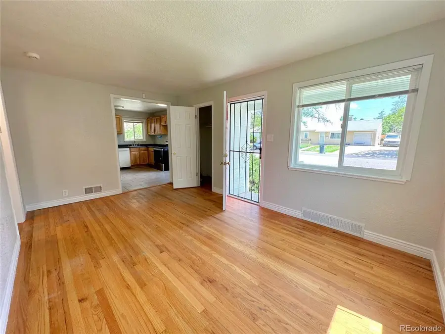 891 Lansing St, Aurora, CO 80010 - #2