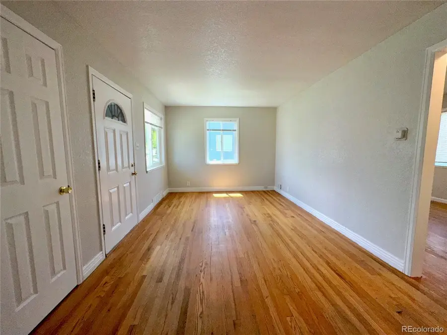 891 Lansing St, Aurora, CO 80010 - #3