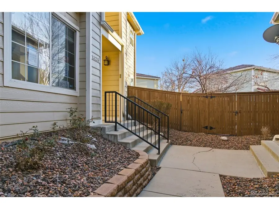 1325 Carlyle Park Cir, Highlands Ranch, CO 80129 - Image #2