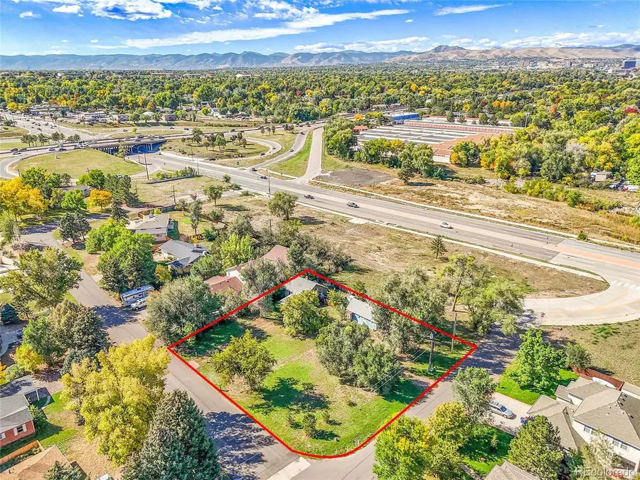 765 Emerald Ln, Lakewood, CO 80214 - #2