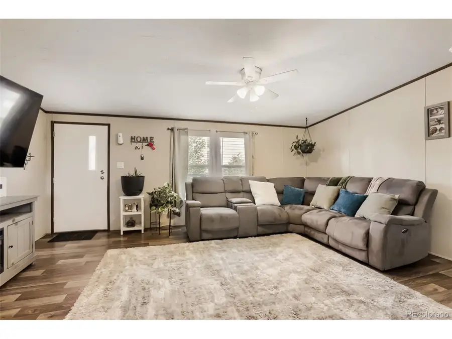 323 N Cedar St, Keenesburg, CO 80643 - #3