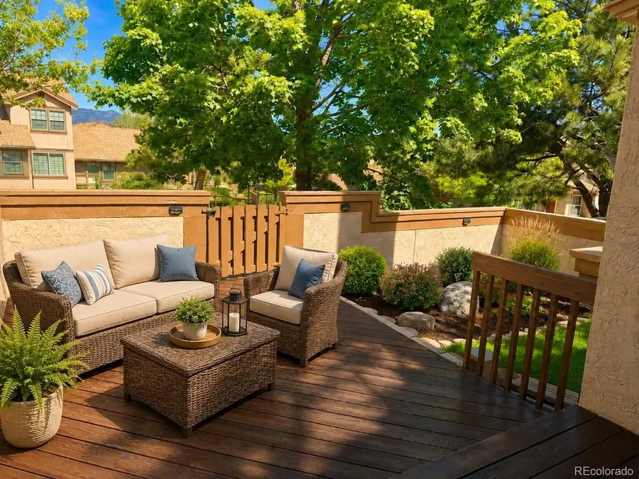 6109 Pine Hill Dr, Colorado Springs, CO 80918 - #2