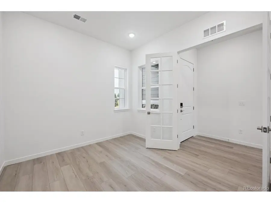 3807 Emerald Shore Cir, Loveland, CO 80538 - #2