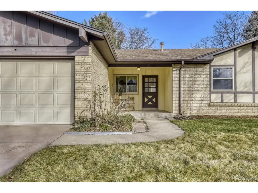 2448 S Holland Ct, Lakewood, CO 80227 - Image #2