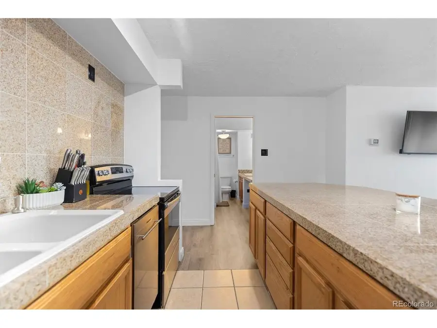 1020 15th St #28 B, Denver, CO 80202 - #3