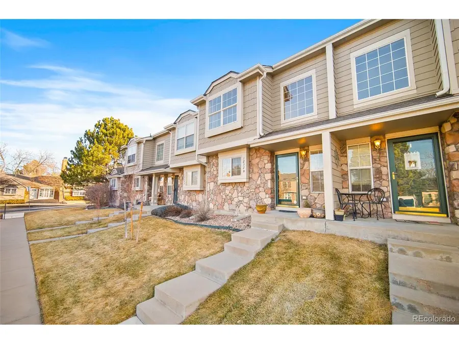 1232 S Waco St #D, Aurora, CO 80017 - Image #2