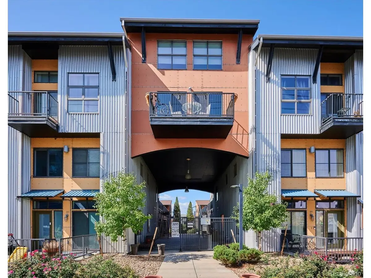 3195 Blake St #207, Denver, CO 80205 - #1