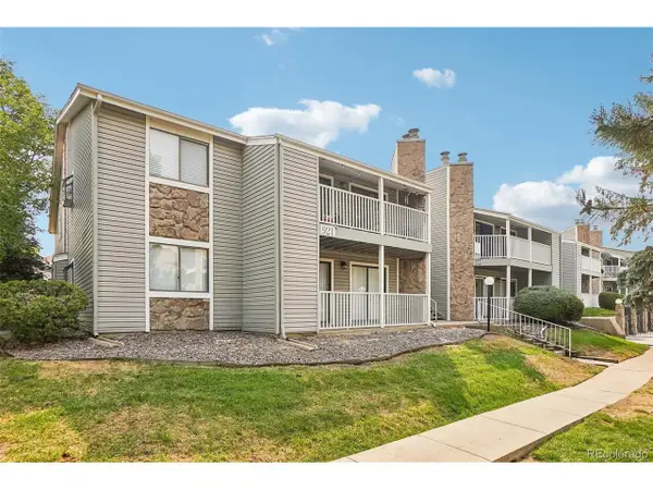 921 S Walden St #206, Aurora, CO 80017