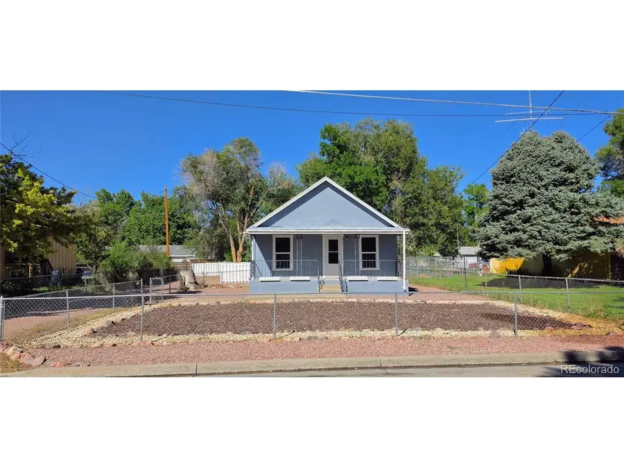 517 Barrett Ave, Canon City, CO 81212 - #2