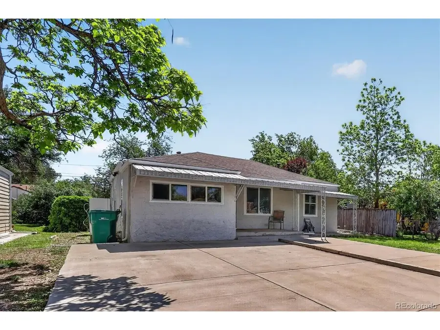 1908 Geneva St, Aurora, CO 80010 - #3