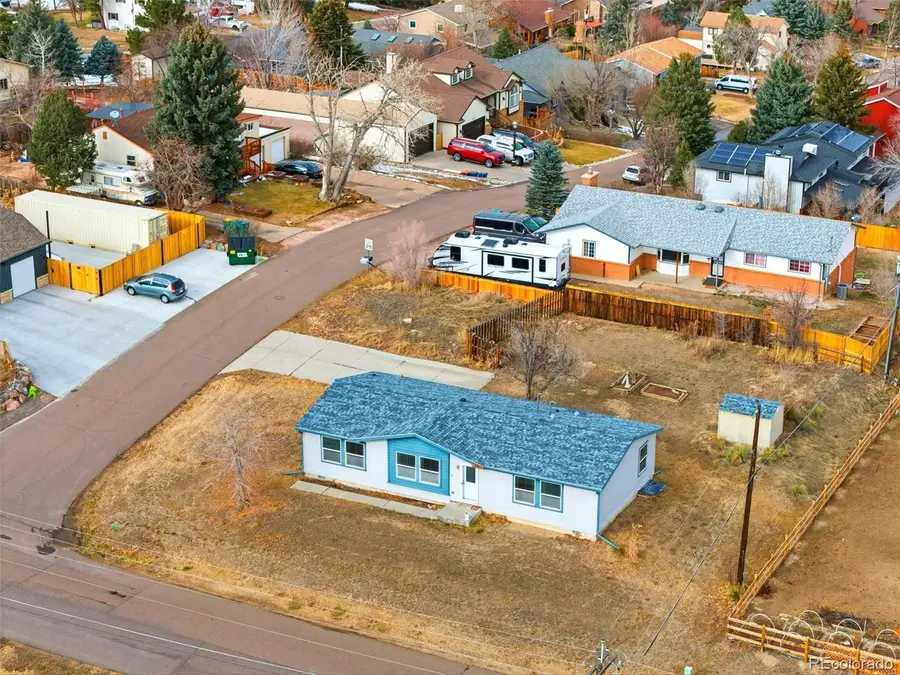 7692 S Estes Ct, Littleton, CO 80128 - Image #2