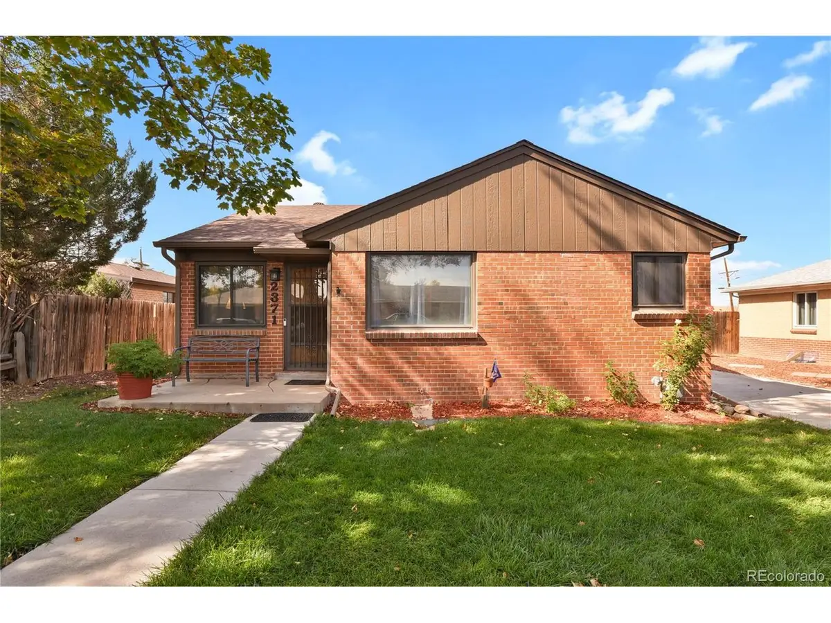 2371 Joliet St, Aurora, CO 80010 - #1