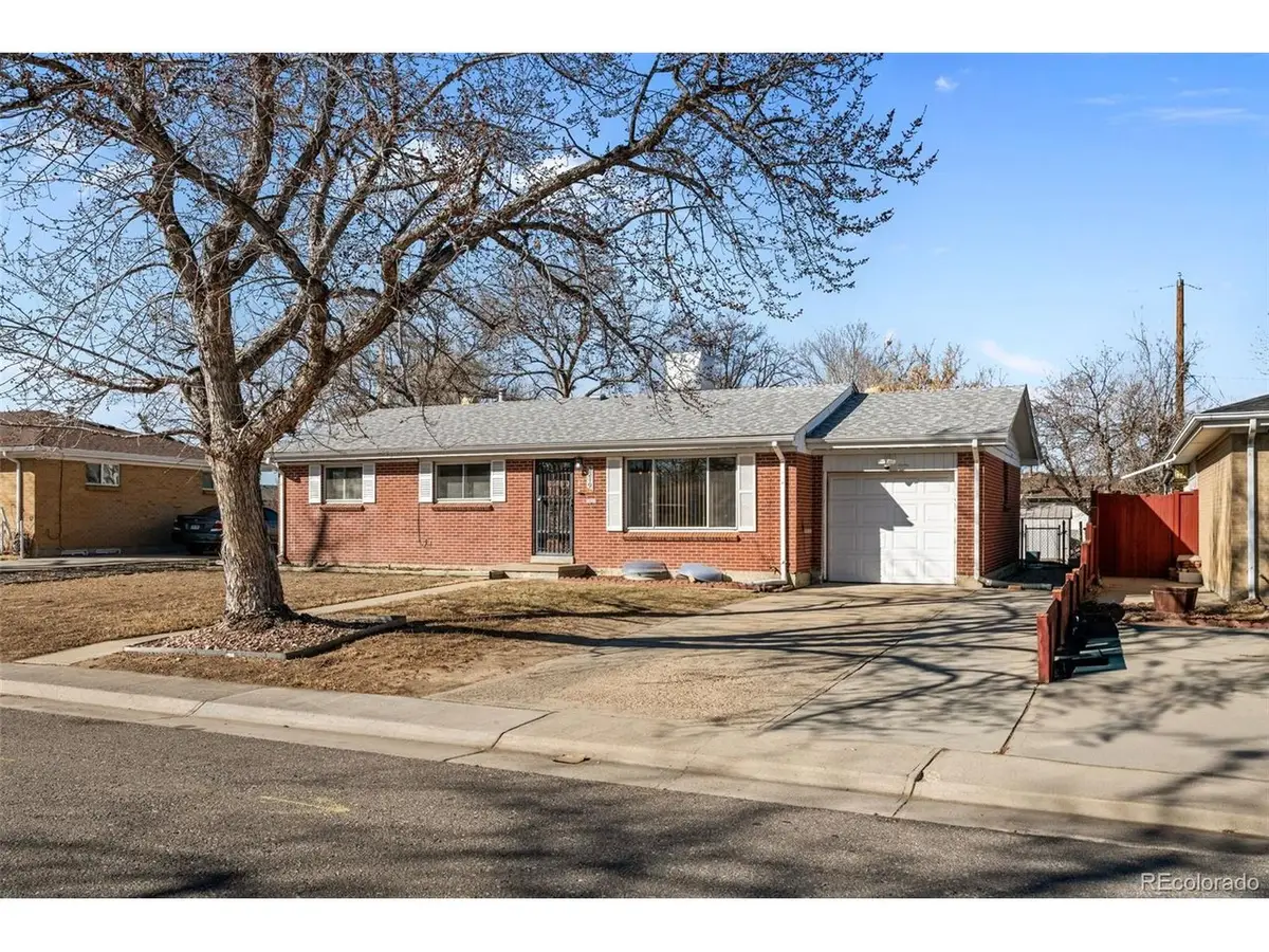 3219 Uvalda St, Aurora, CO 80011 - Image #1