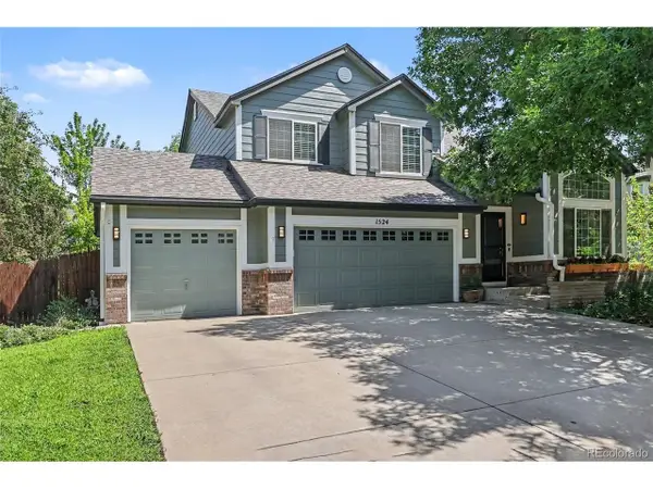1524 Red Mountain Dr, Longmont, CO 80504