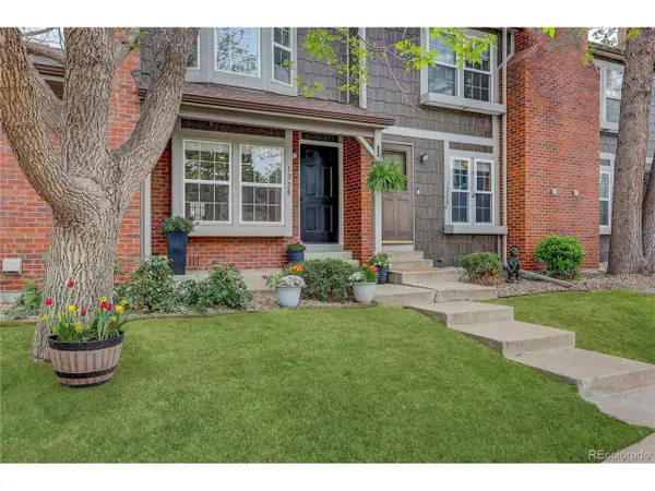 1228 S Flower Cir #B, Lakewood, CO 80232