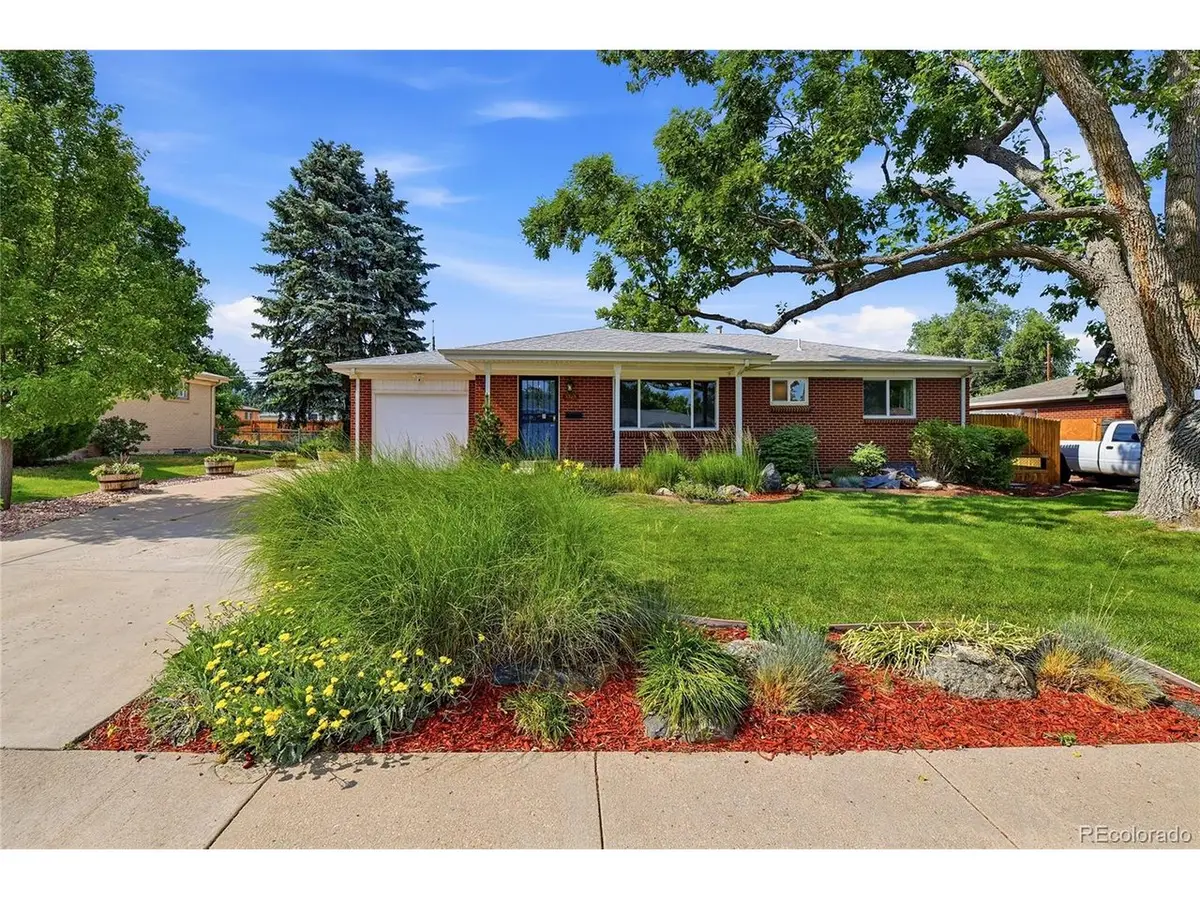 3323 W Monmouth Ave, Englewood, CO 80110 - #1