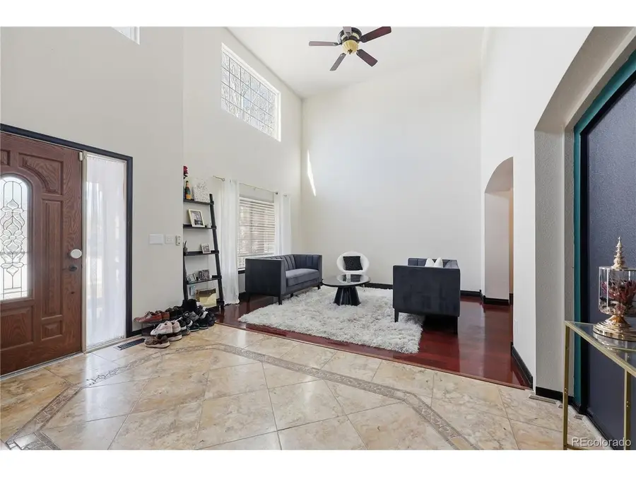 1428 Bellwood Dr, Longmont, CO 80504 - Image #2