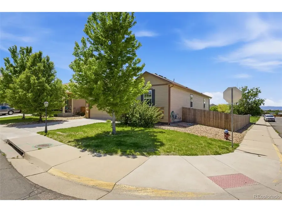 481 Clubhouse Dr, Fort Lupton, CO 80621 - #2