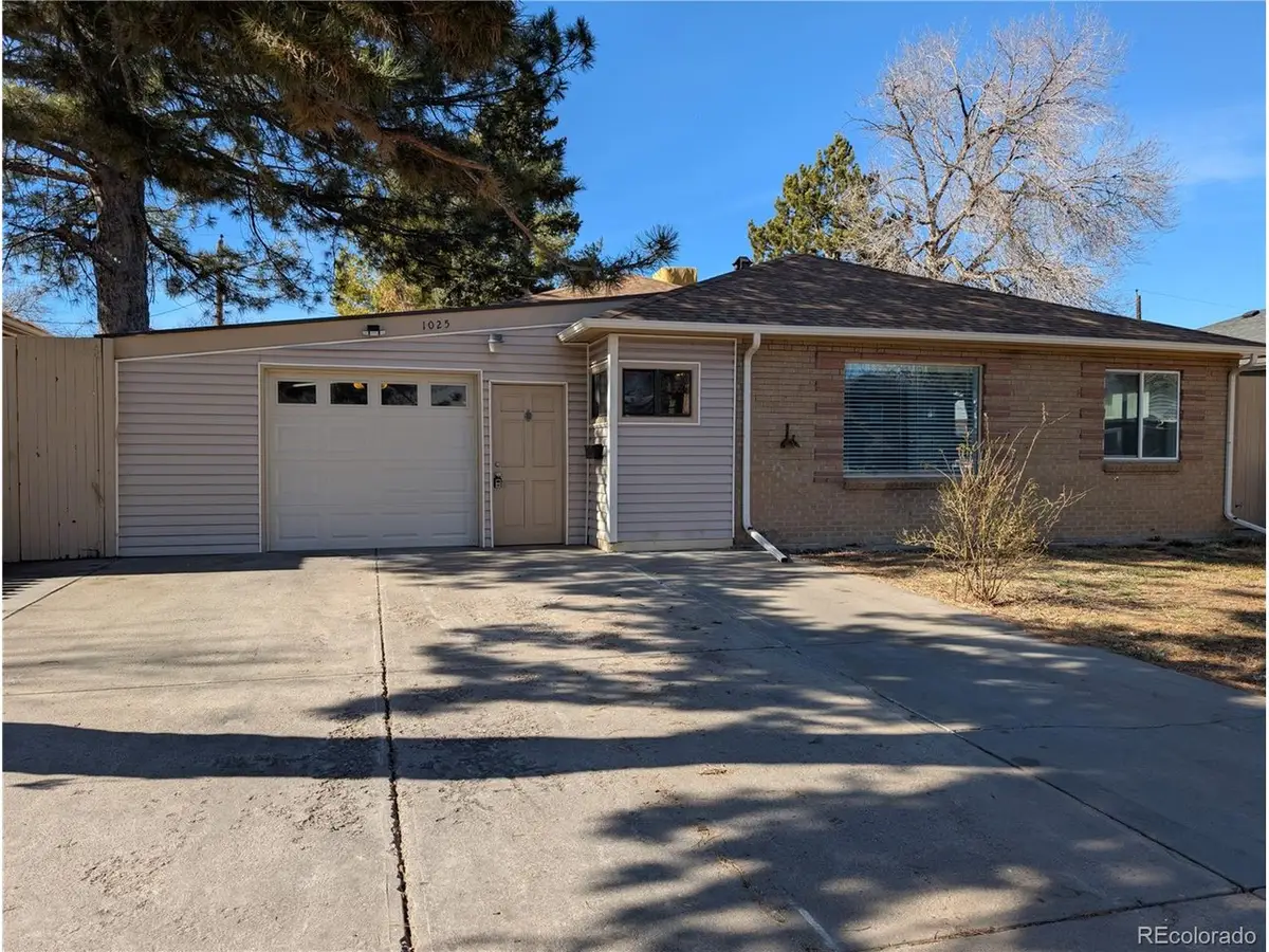 1025 Lansing St, Aurora, CO 80010 - #1