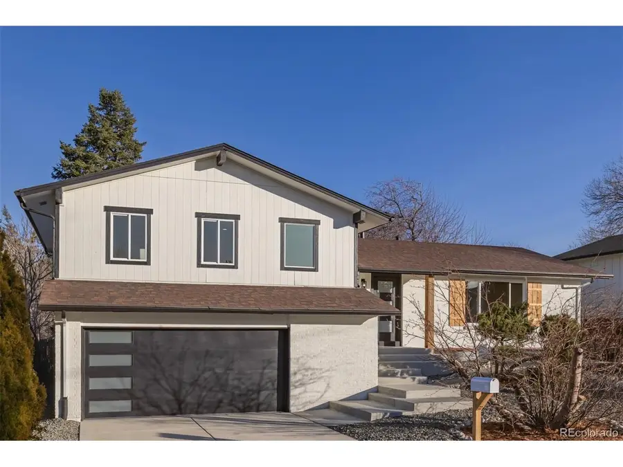 352 S Carr St, Lakewood, CO 80226 - Image #2