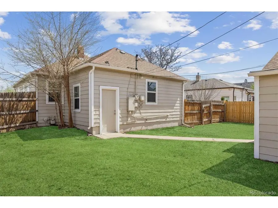 2037 Geneva St, Aurora, CO 80010 - #2