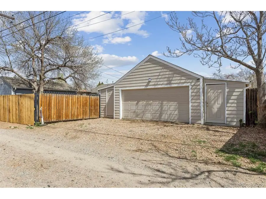 2037 Geneva St, Aurora, CO 80010 - #3