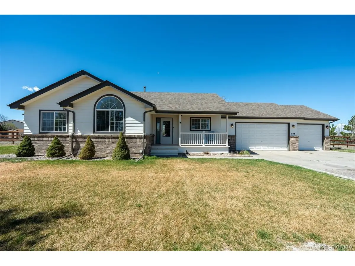 905 Pawnee St, Strasburg, CO 80136 - #1