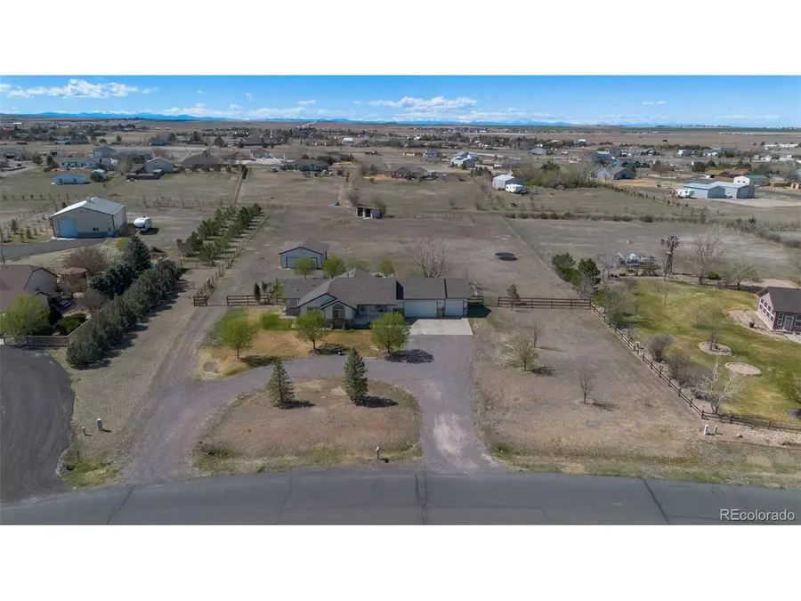 905 Pawnee St, Strasburg, CO 80136 - #2