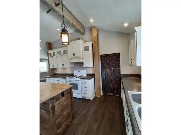 685 4th St, Sanford, CO 81151