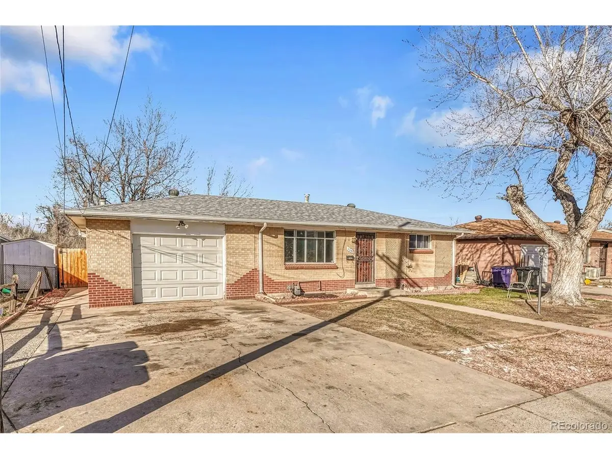 2605 W Gunnison Dr, Denver, CO 80219 - #1