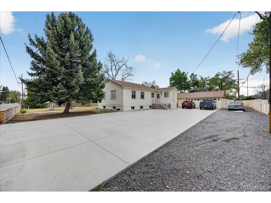 961 Kendall St, Lakewood, CO 80214 - #3