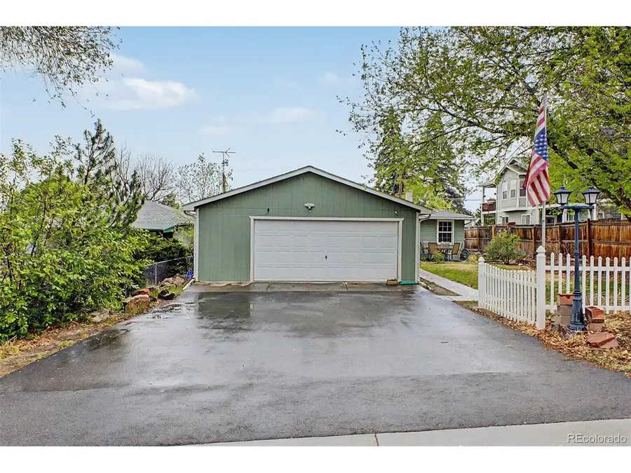 515 Lewis St, Castle Rock, CO 80104 - #2