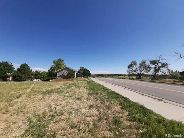 10221 York Pl, Thornton, CO 80229