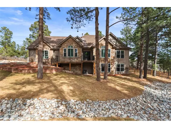 7635 Rollins Dr, Larkspur, CO 80118