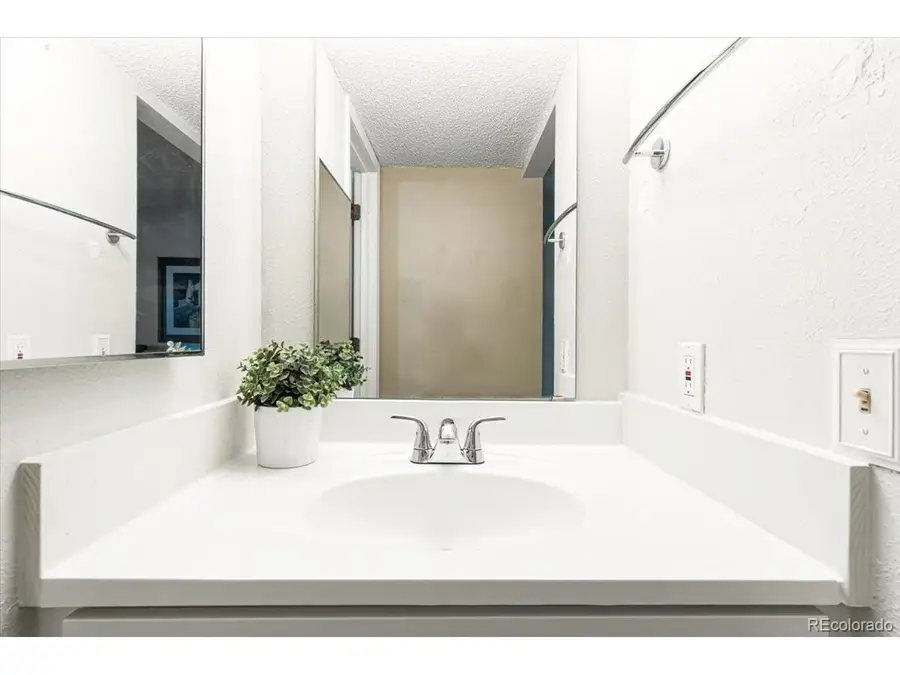 3121 S Tamarac Dr #302H, Denver, CO 80231 - #3