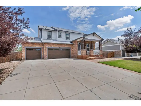 82 S Newbern Way, Aurora, CO 80018
