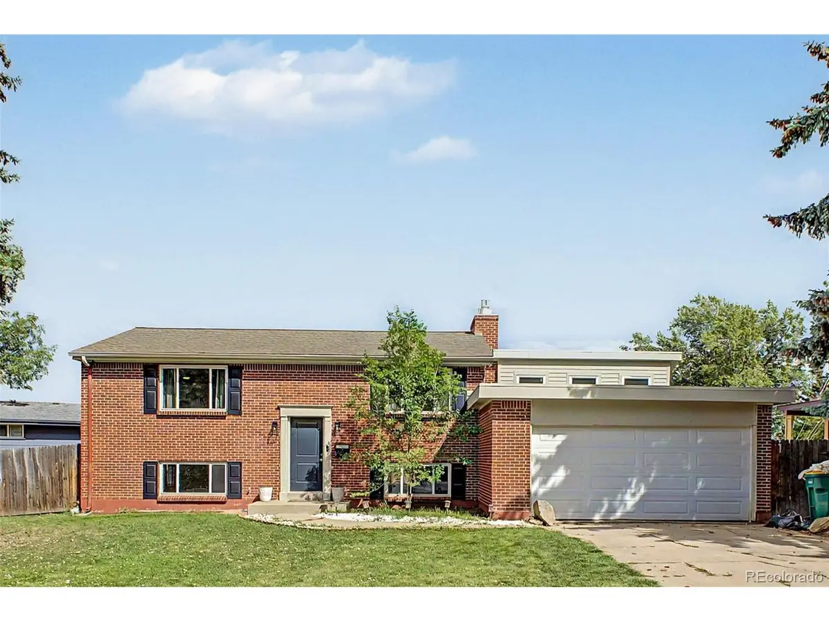 660 S Arbutus St, Lakewood, CO 80228 - #1