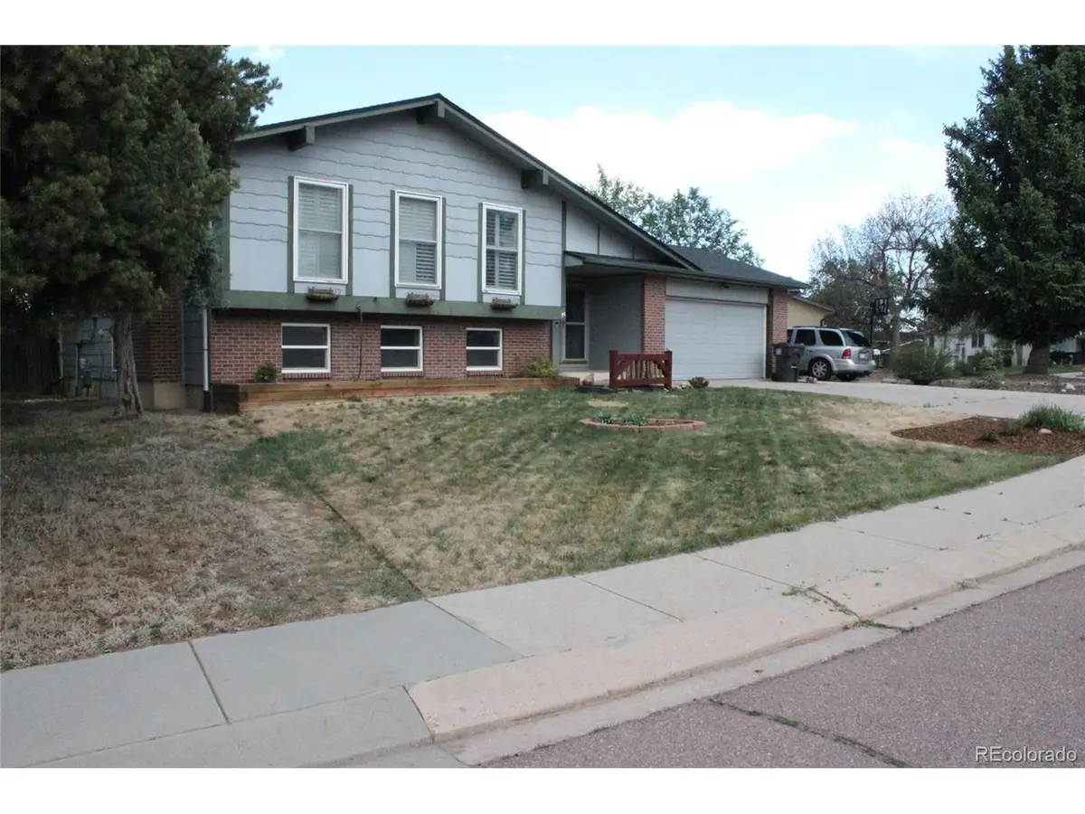 5055 Picket Dr, Colorado Springs, CO 80918 - #1