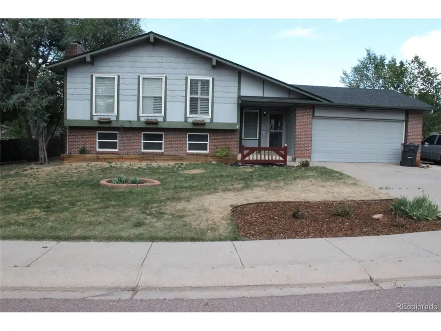5055 Picket Dr, Colorado Springs, CO 80918 - #2
