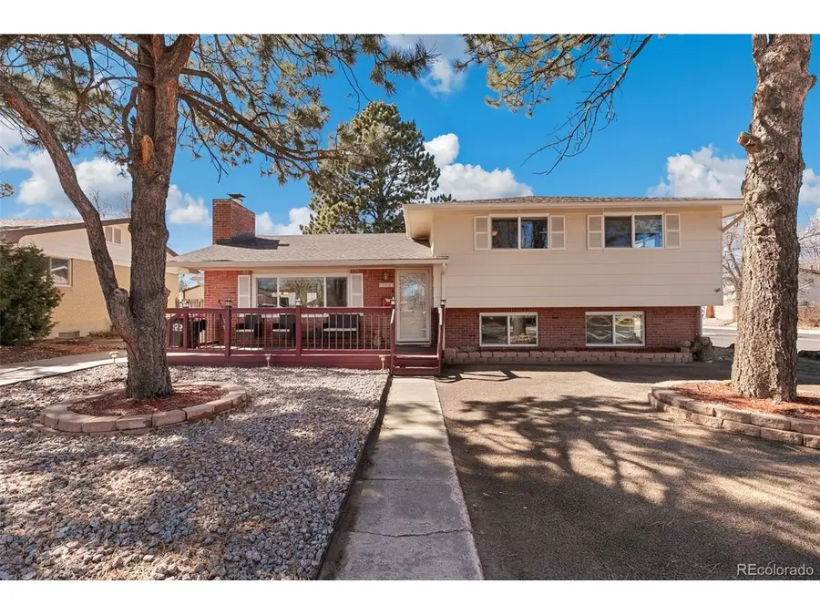 2122 Snyder Ave, Colorado Springs, CO 80909 - #2