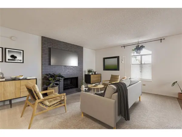 3323 S Monaco St #D, Denver, CO 80222