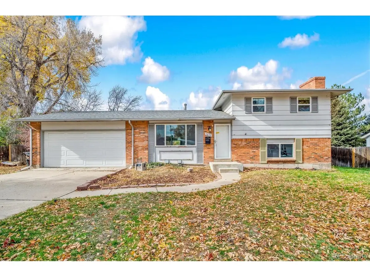 3079 S Galena Ct, Denver, CO 80231 - Image #1