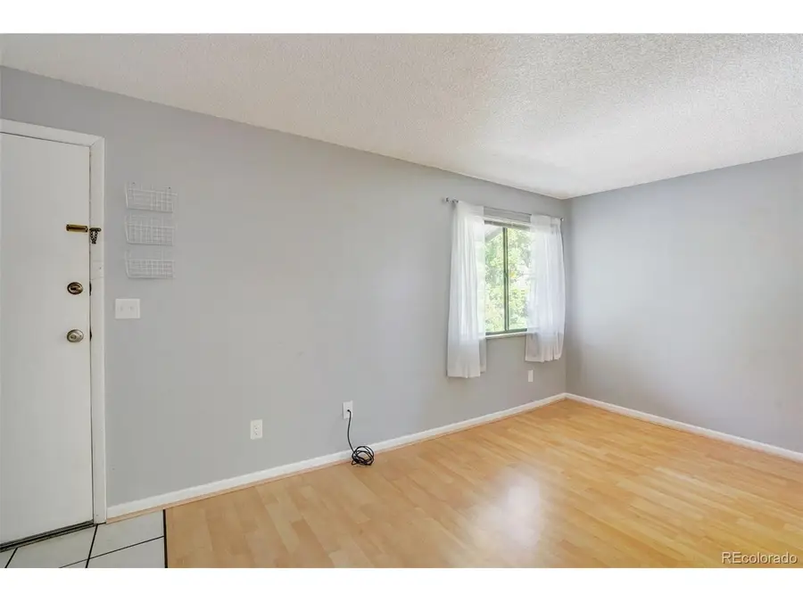 1705 Heatheridge Rd #L201, Fort Collins, CO 80526 - #3